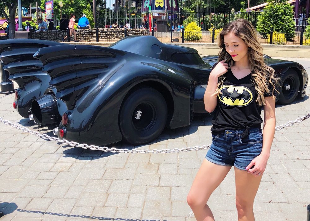   Batman Shirt:    https://amzn.to/2Gpzutc   